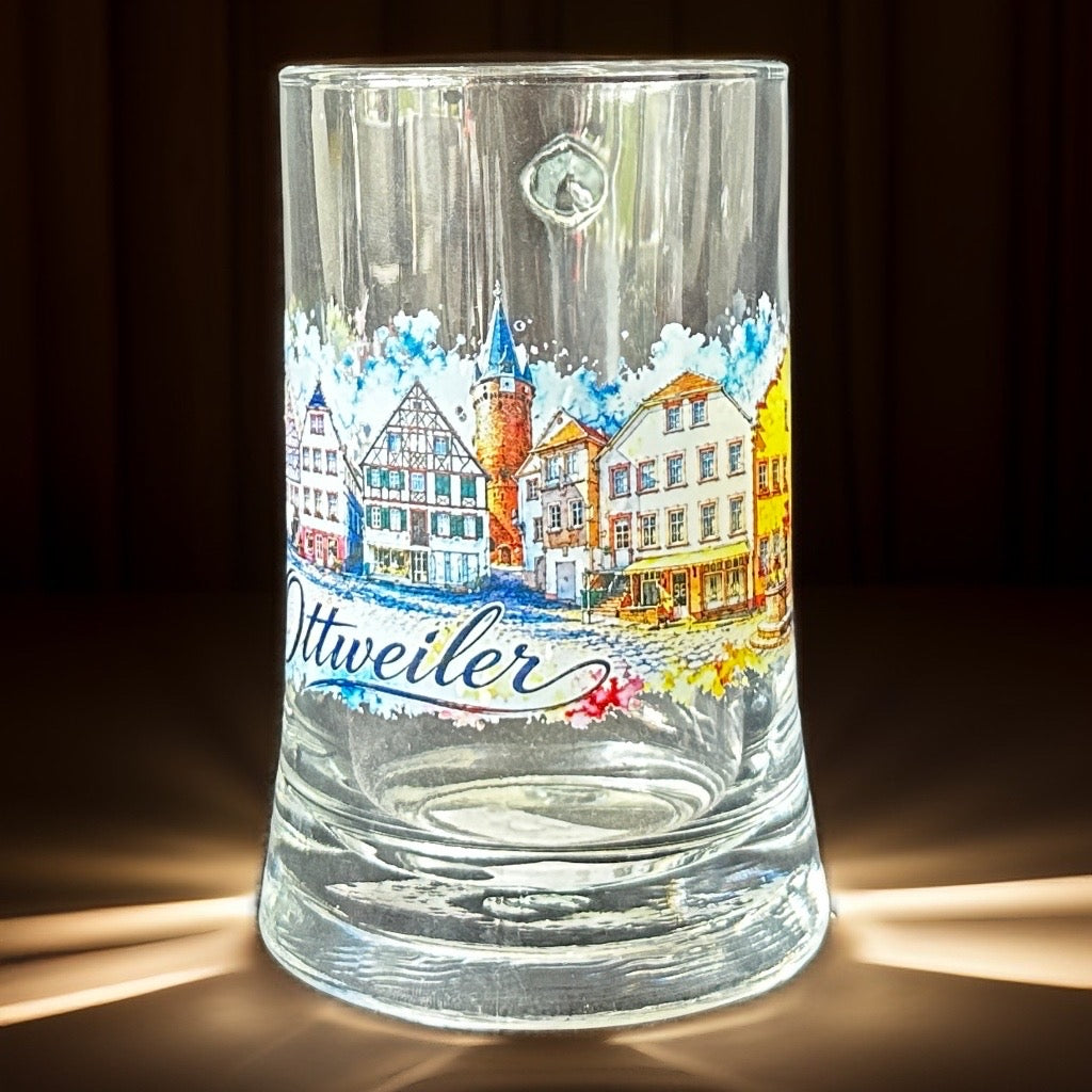 Ottweiler Bierglas mit farbigem Altstadtmotiv und Schriftzug „Ottweiler“