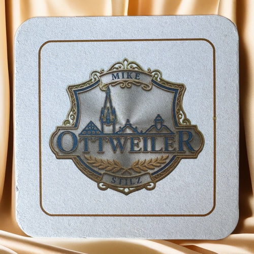 Quadratischer Bierdeckel mit Ottweiler-Altstadtmotiv und personalisiertem Namen „MIKE“